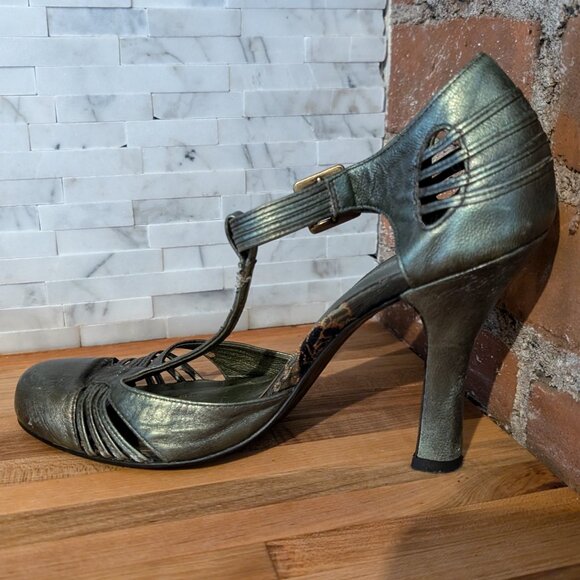 BCBG Girls Retro Metallic Mint Green T-Strap Heels Sz 7.5 - Picture 10 of 11